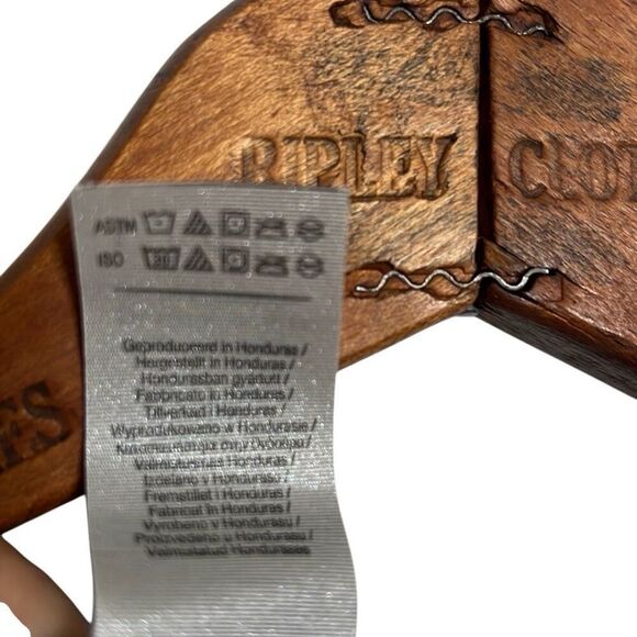 Martha's Vineyard Crew Neck Bait & Tackle Coops Long Sleeve T-shirt Blue Large - Picture 4 of 6